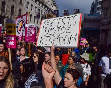 UK Battles 'Fight of Modern History' After Radical Rally, States Keir Starmer